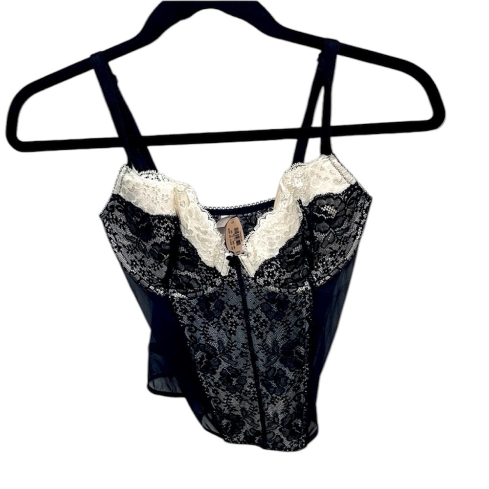 NWT Victorias Secret corset